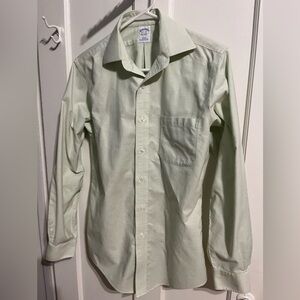 Slim fit brooks brothers dress shirt. 14.5-33